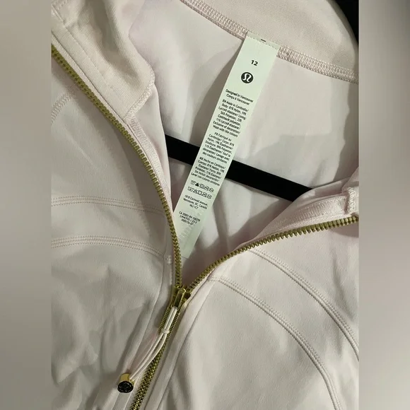 Lululemon NWT Define Jacket Full Zipper, zipper pocket Blissful Pink Gold 12 - Picture 13 of 15